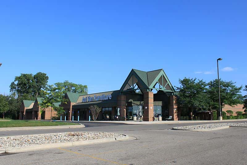 Art_Van_Furniture_425_East_Eisenhower_Parkway_Ann_Arbor_Michigan_-_panoramio